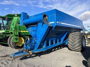 Photo of a 1996 Kinze 840