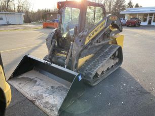 Photo of a 2016 New Holland C232
