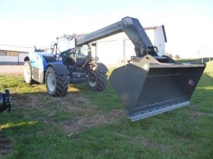 Photo of a 2023 New Holland TH7.42 PLUS