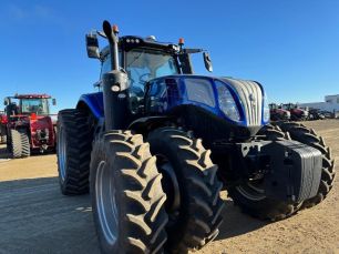 Photo of a 2023 New Holland T8.410