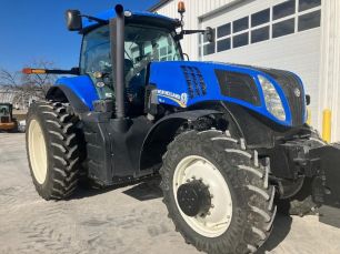 Photo of a 2012 New Holland T8.275