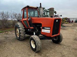 Photo of a 1981 Allis Chalmers 7020