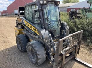 Photo of a 2019 New Holland L220