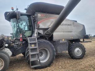 Photo of a 2020 Gleaner S97