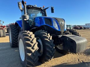 Photo of a 2023 New Holland T8.435