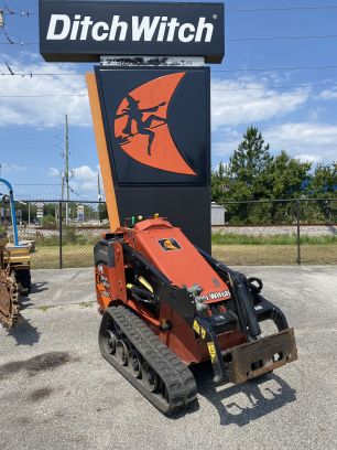 Photo of a 2019 Ditch Witch SK800 with 1,891 engine hours.  NEW tracks and hydraulic pump!   One owner, complete fluid service.