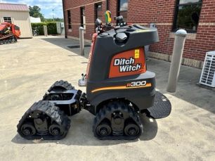 Photo of a 2023 Ditch Witch Zahn R300 Tool Carrier