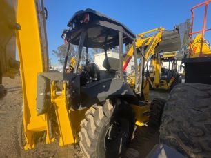 Photo of a 2023 New Holland B95D