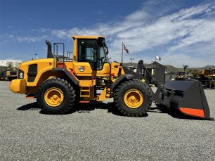 Photo of a 2014 Volvo L120G