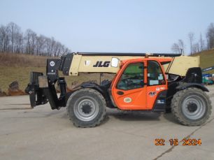 Photo of a 2023 JLG 1055
