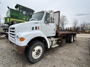 Photo of a 2004 Sterling L8500