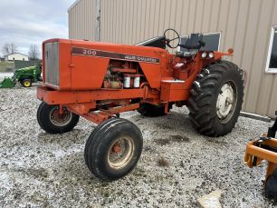 Photo of a 1973 Allis Chalmers 200
