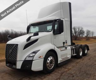 Photo of a 2024 Volvo VNL64T300
