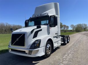 Photo of a 2018 Volvo VNL64T300