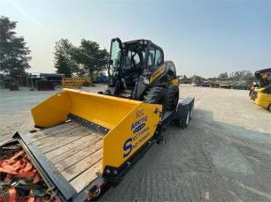 Photo of a 2023 New Holland L334