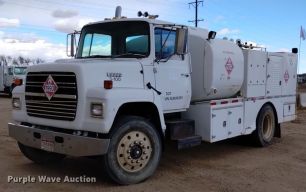 Photo of a 1990 Ford L9000