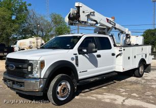 Photo of a 2018 Ford F550