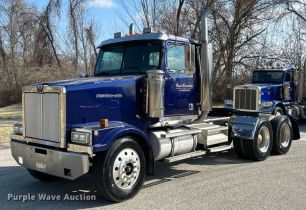 Photo of a 1998 Western Star 4964FX