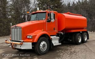 Photo of a 2006 Kenworth T800