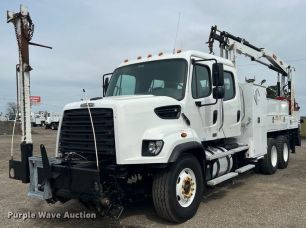 Photo of a 2014 Freightliner 108SD