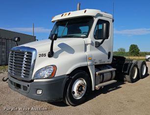 Photo of a 2011 Freightliner Cascadia