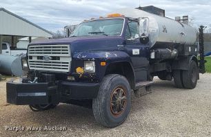 Photo of a 1994 Ford F700