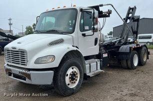 Photo of a 2018 Freightliner M2 106