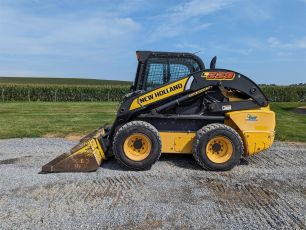Photo of a 2016 New Holland L228