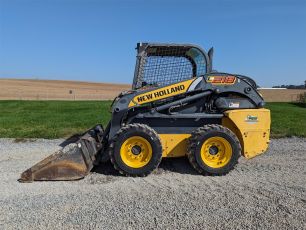 Photo of a 2013 New Holland L218