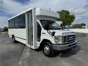 Photo of a 2017 Ford E450