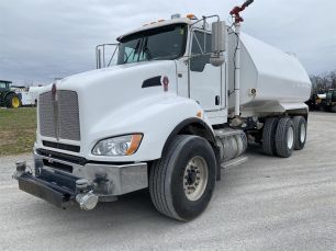 Photo of a 2019 Kenworth T440