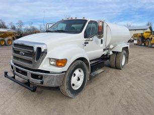 Photo of a 2015 Ford F650