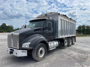 Photo of a 2020 Kenworth T880