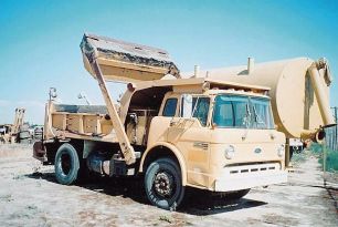 Photo of a 1990 Ford C8000