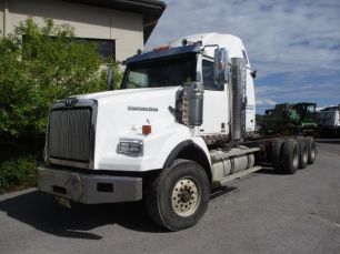Photo of a 2014 Western Star 4900
