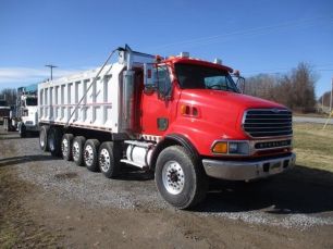 Photo of a 2004 Sterling L9500