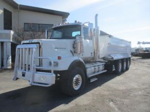 Photo of a 2015 Western Star 4900