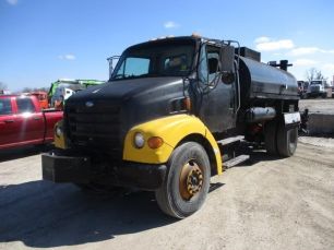 Photo of a 2005 Sterling L7500
