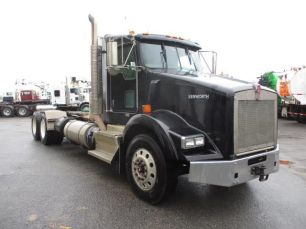 Photo of a 2011 Kenworth T800