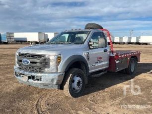 Photo of a 2018 Ford F-450