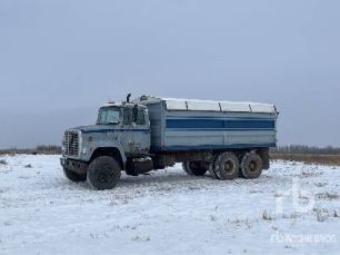 Photo of a 1976 Ford L9000