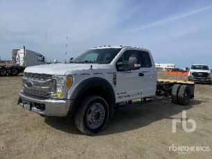 Photo of a 2017 Ford F-550
