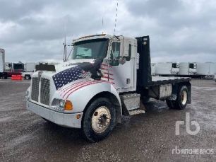 Photo of a 2000 Kenworth T300