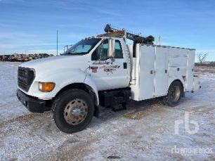 Photo of a 2001 Ford F-650