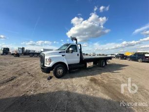 Photo of a 2004 Ford F-650