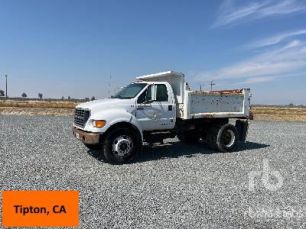 Photo of a 2000 Ford F-650