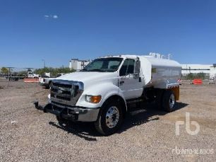 Photo of a 2006 Ford F-650