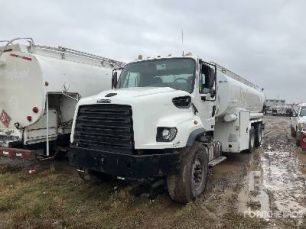 Photo of a 2015 Freightliner 114SD