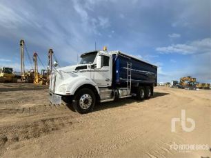 Photo of a 2015 Kenworth T880