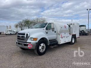 Photo of a 2008 Ford F-750